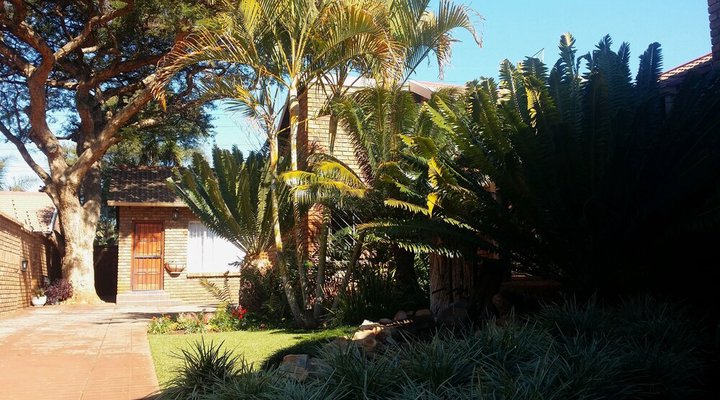The Club House Guesthouse