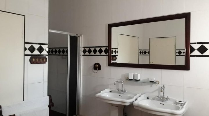 Upper Houghton Guesthouse