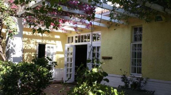 Kareeblom Guesthouse