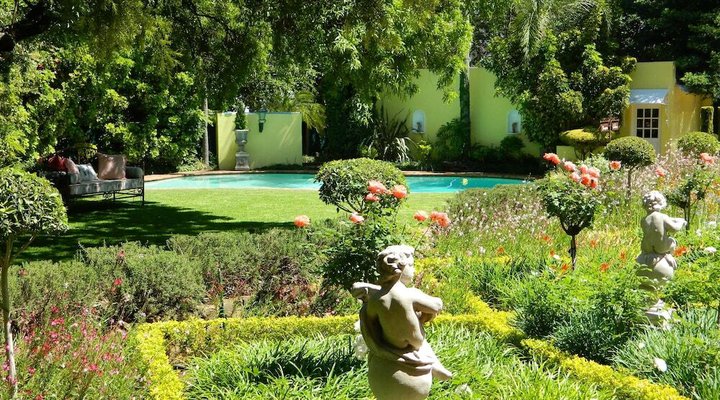 Kareeblom Guesthouse