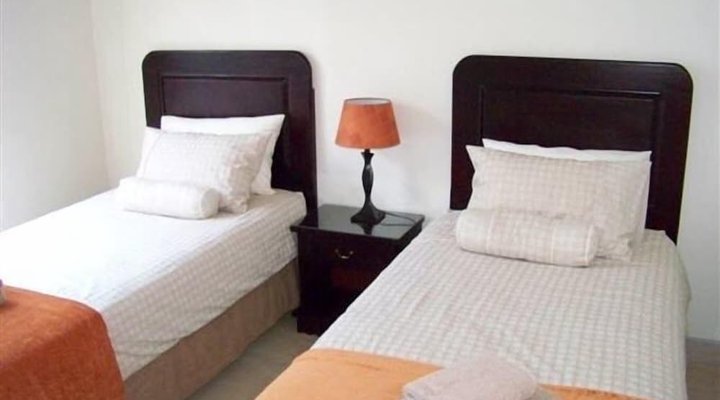 Indigo Bay 32