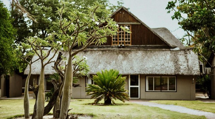 Unyati Safari Lodge