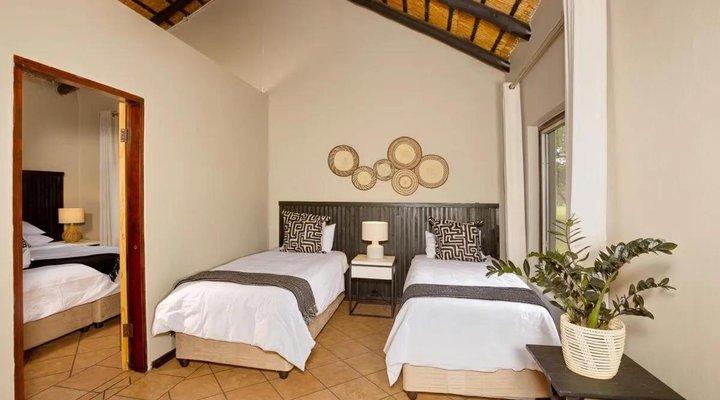 Unyati Safari Lodge
