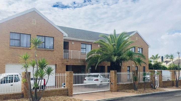 Blouberg Guest Suites 