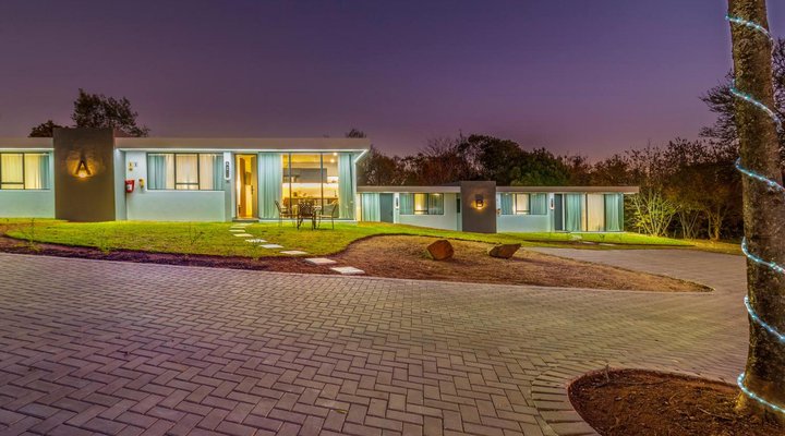 Kravit Premier Suites