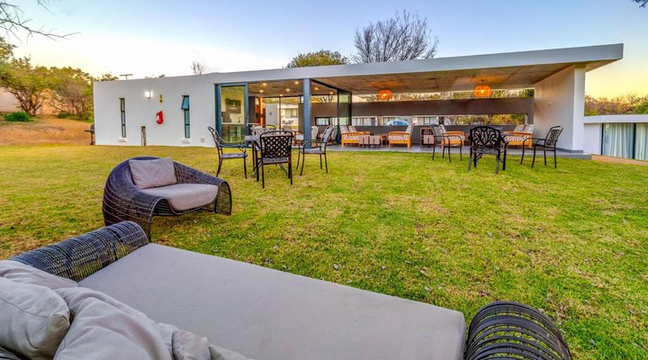 Kravit Premier Suites