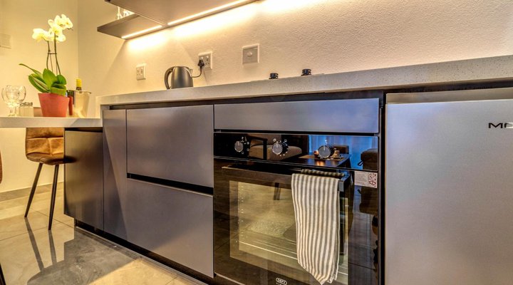 Kravit Premier Suites
