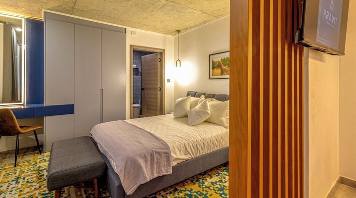 Kravit Premier Suites