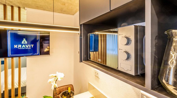 Kravit Premier Suites