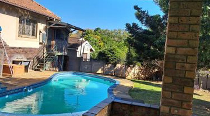 PMB Backpackers Lodge