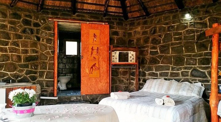 Amanzi Empilo Bungalow