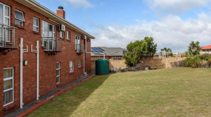 Whales Way Lodge