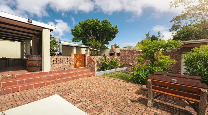 Oak Lodge Guesthouse