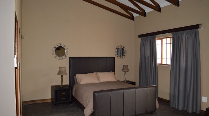 Toeka Accommodation, Restaurant and Predator Park