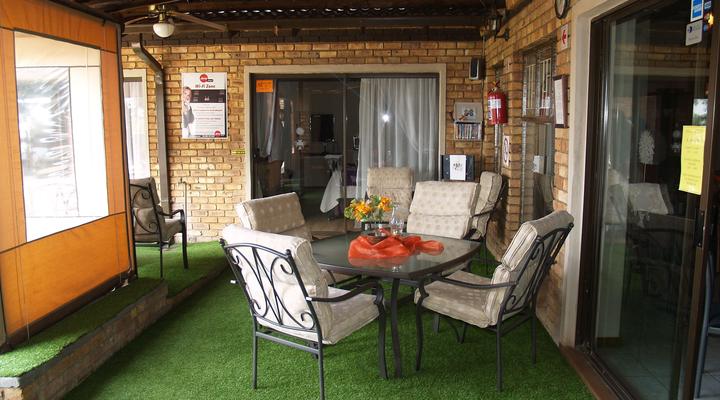 Molopo View Bed and Breakfast