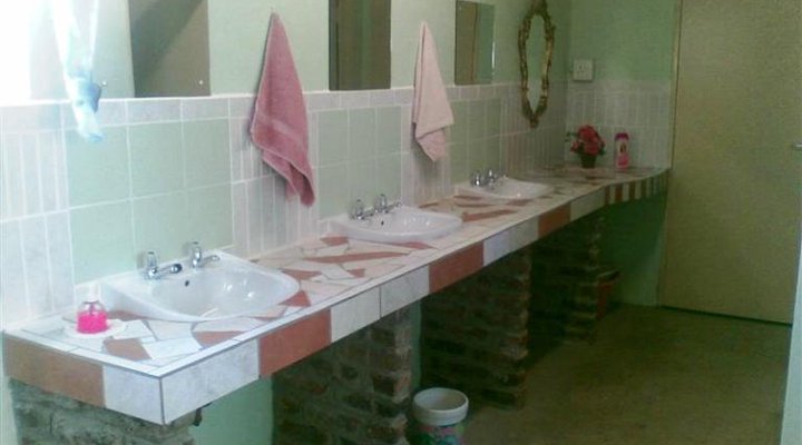 Onze Rust Guest House and Caravan Park