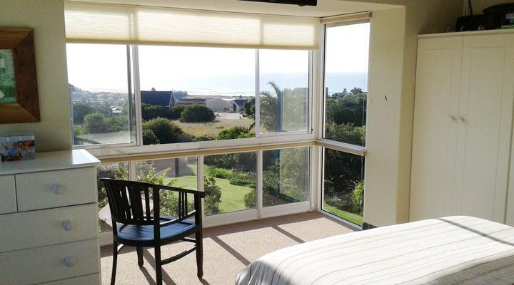 16 Chinaberry Holiday Home