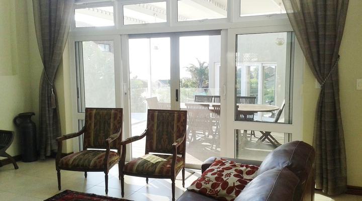 16 Chinaberry Holiday Home