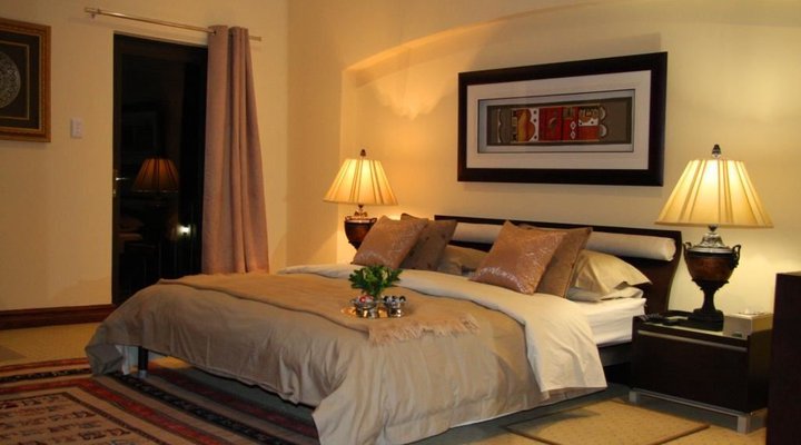 The Blue Crane Villa - Private Guest House