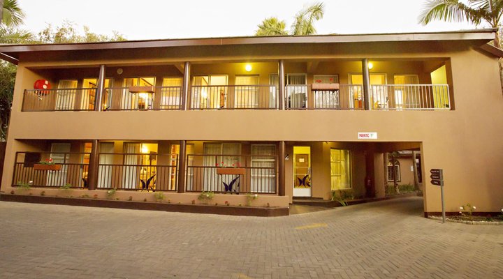 Col-John Hotel