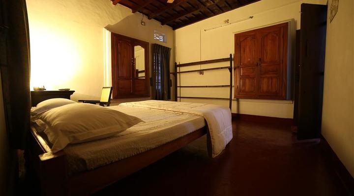 Aqua Lillies Waterfront Homestay