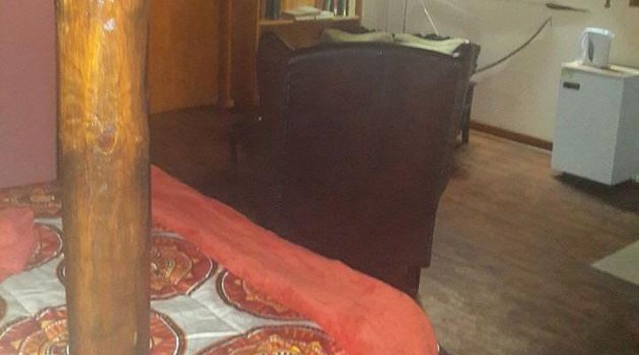 The Farmhouse/Die Plaashuis