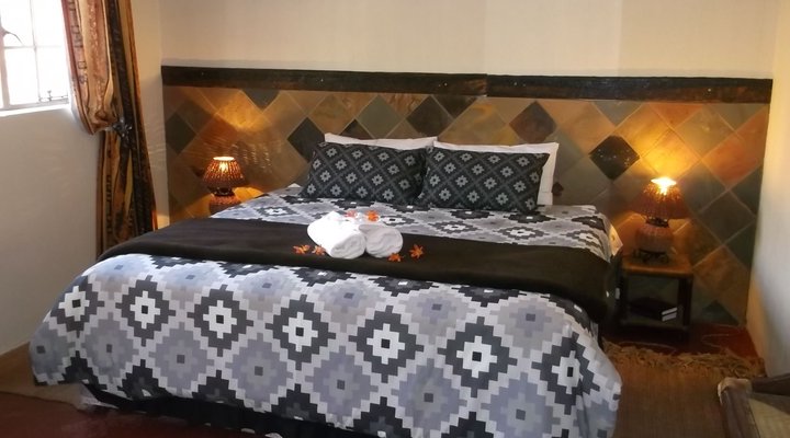 Tussen-I-Bome Oxwagon Resort