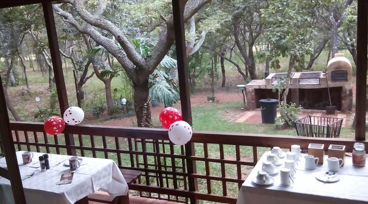 Tussen-I-Bome Oxwagon Resort