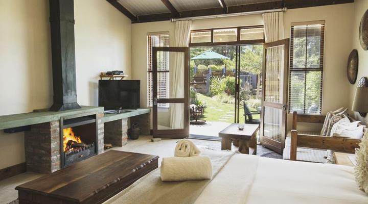 A Hilltop Country Retreat