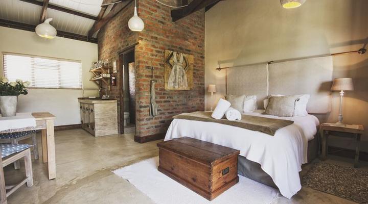 A Hilltop Country Retreat