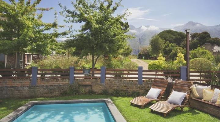 A Hilltop Country Retreat