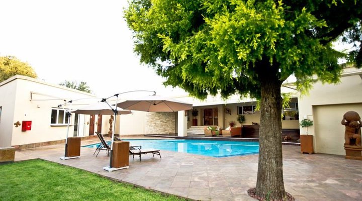 Kings & Queens Boutique Hotel