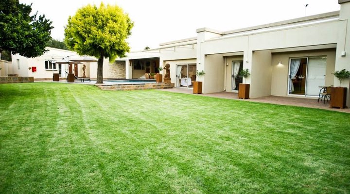 Kings & Queens Boutique Hotel