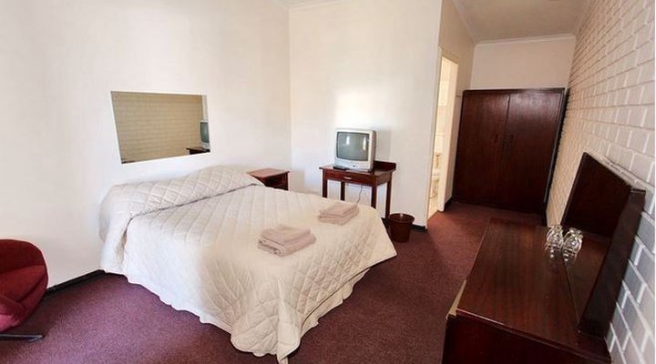 Hunter's Retreat Hotel