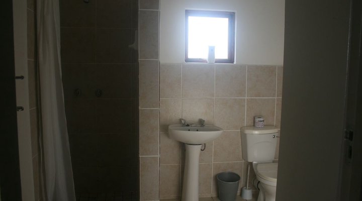 Hole in the Wall Accommodation Unit 18