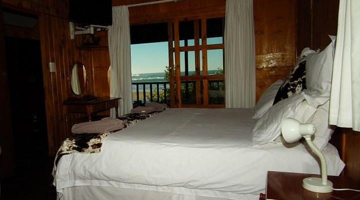 Glass House Guest Lodge