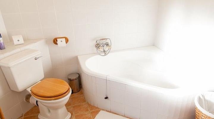 Strandloper Guest House