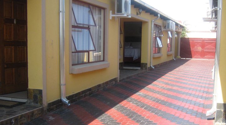 Beverly Hills Guest House