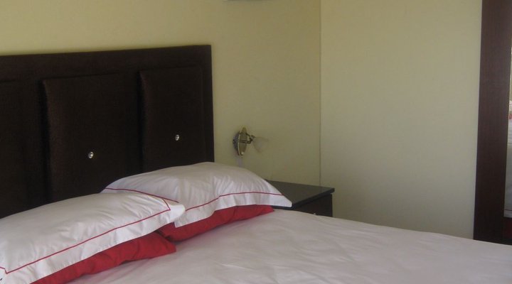 Beverly Hills Guest House