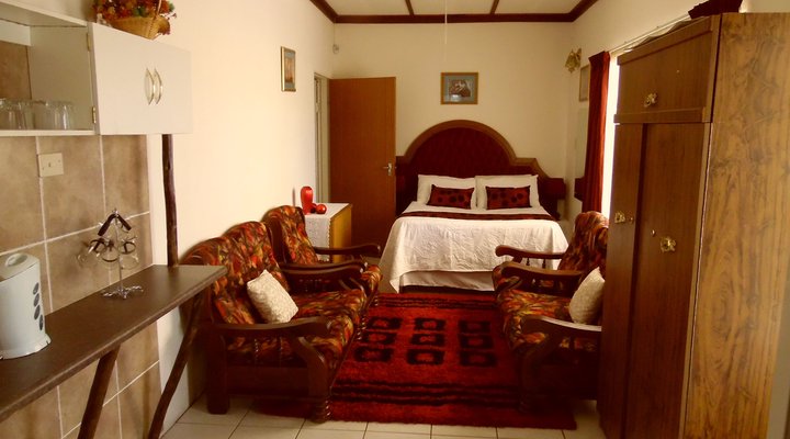 Ossewa Family House / Museum