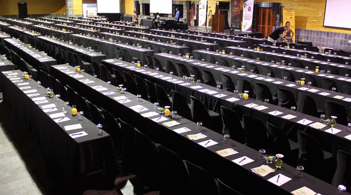 Misty Hills Country Hotel