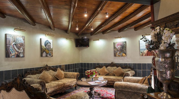 Misty Hills Country Hotel