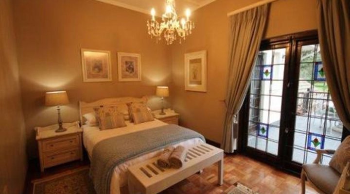 Dunning Country House