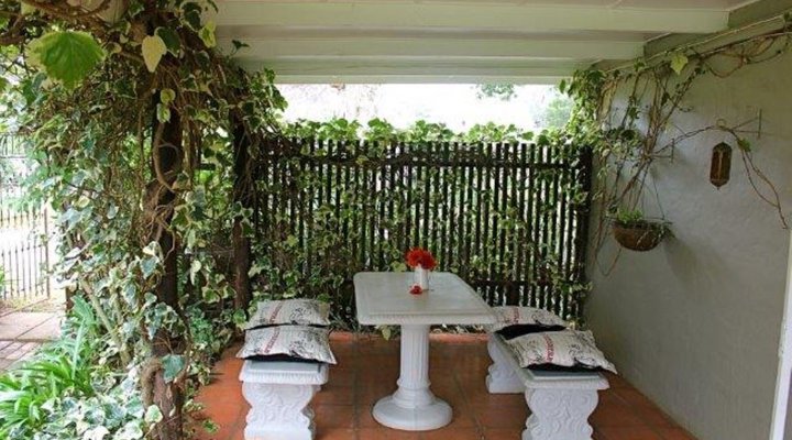 Dunning Country House