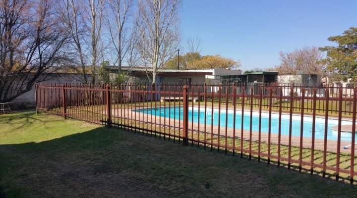 Nannies Garden Cottages, Restaurant and Tea Garden