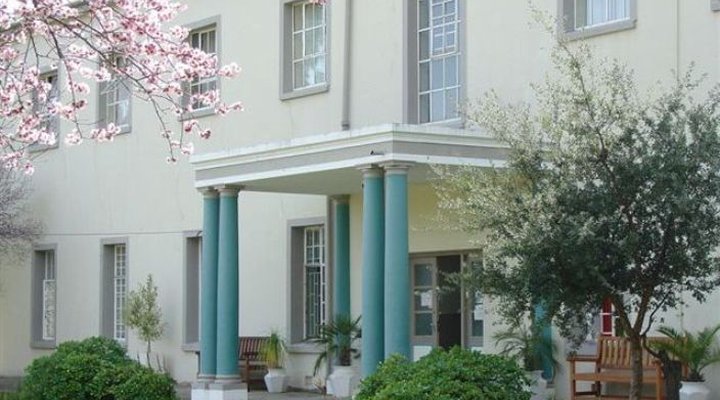 Franschhoek Traveller's Lodge & Group Accommodation