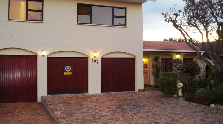 Strand Self Catering Apartment