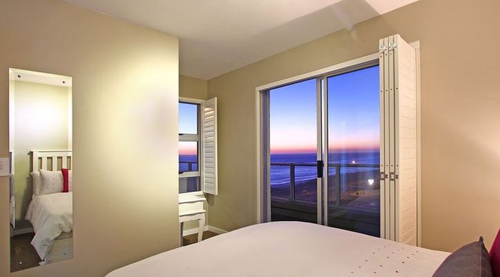 Sunset Boulevard 29