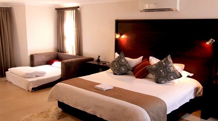 Ibhayi Guest Lodge- Lion Roars Hotels & Lodges