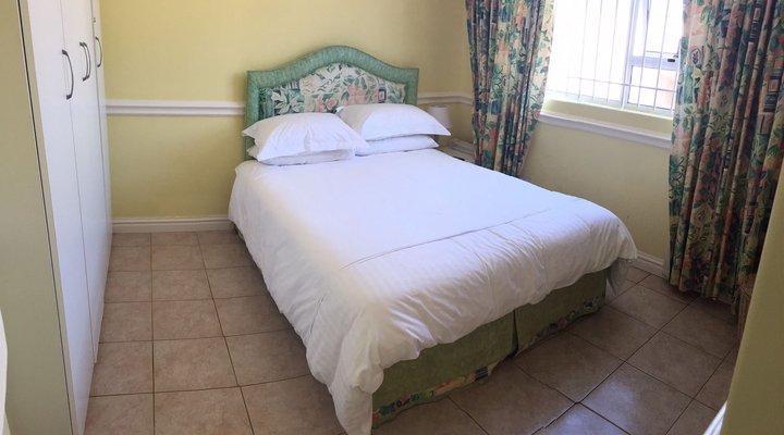 Dolphin Bay Beach Apartment